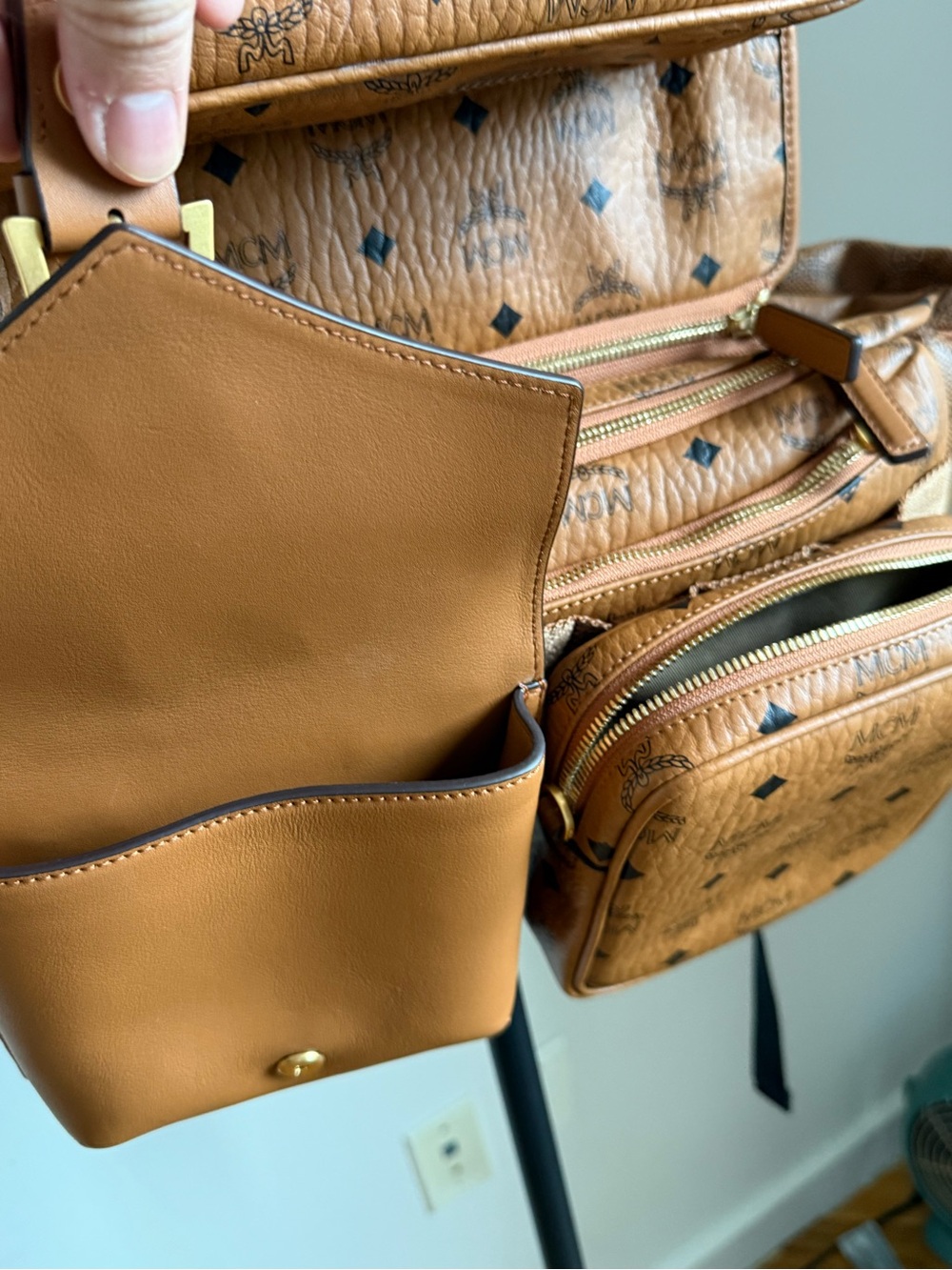 MCM Large Aren Multi-Backpack In Visetos - Picture 5 of 16